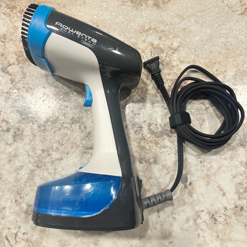 Rowenta x-cel steam compact handheld fabric steamer